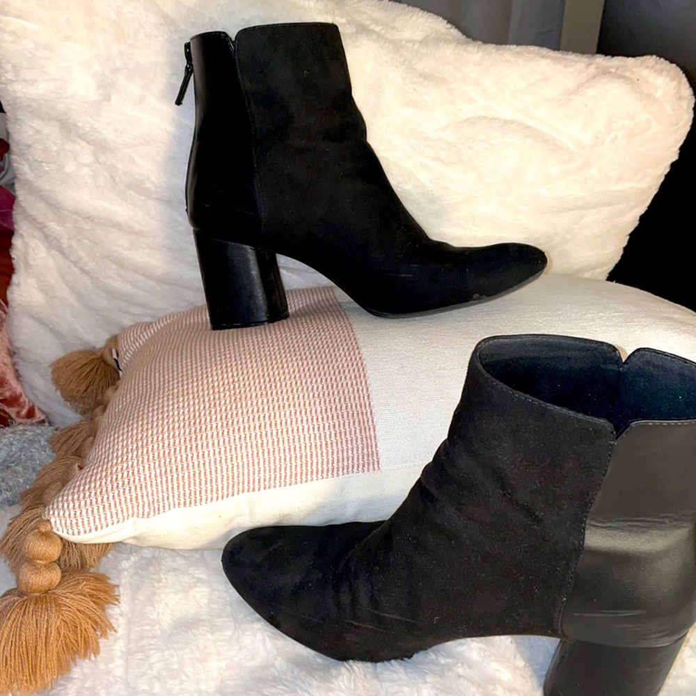 3/$25 Old Navy Black Boots